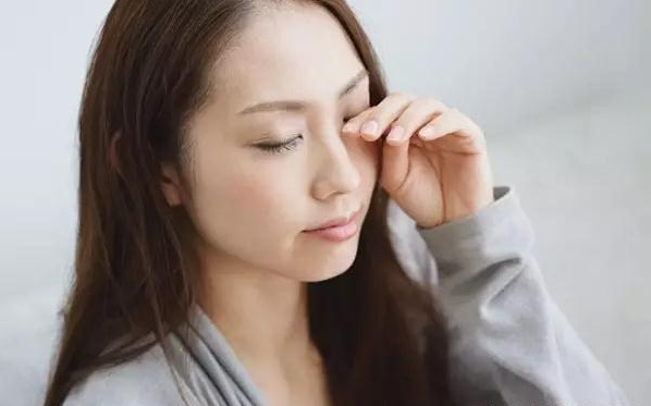 眼干咽痒皮疹属甲醛中毒都有哪些症状？
